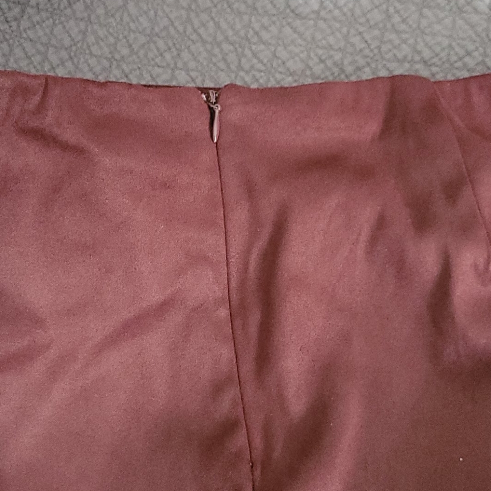 Skirt - Picture 3 of 3